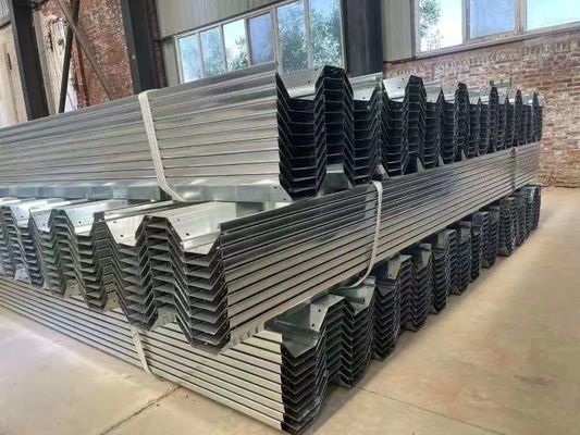 Galvanized Steel Skeleton Glass Greenhouse With Photovoltaic Panel